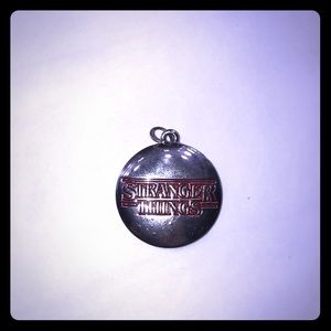 “stranger things” necklace pendent